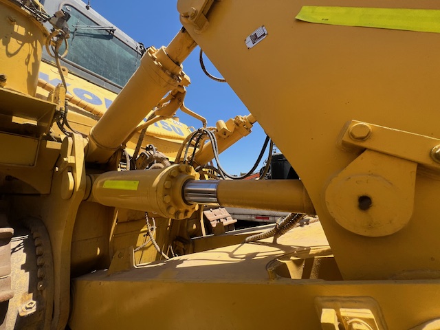 Komatsu D375a-6r Dozer