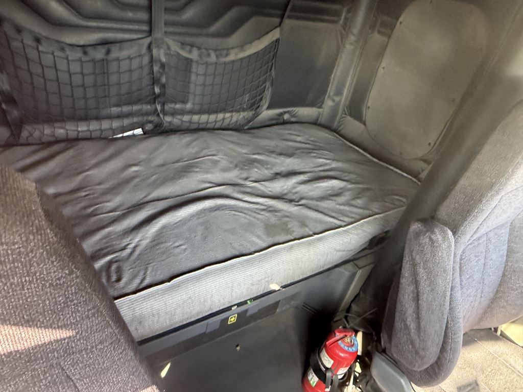 2016 Freightliner Casc 113 Epa 10 Sleeper Tractor