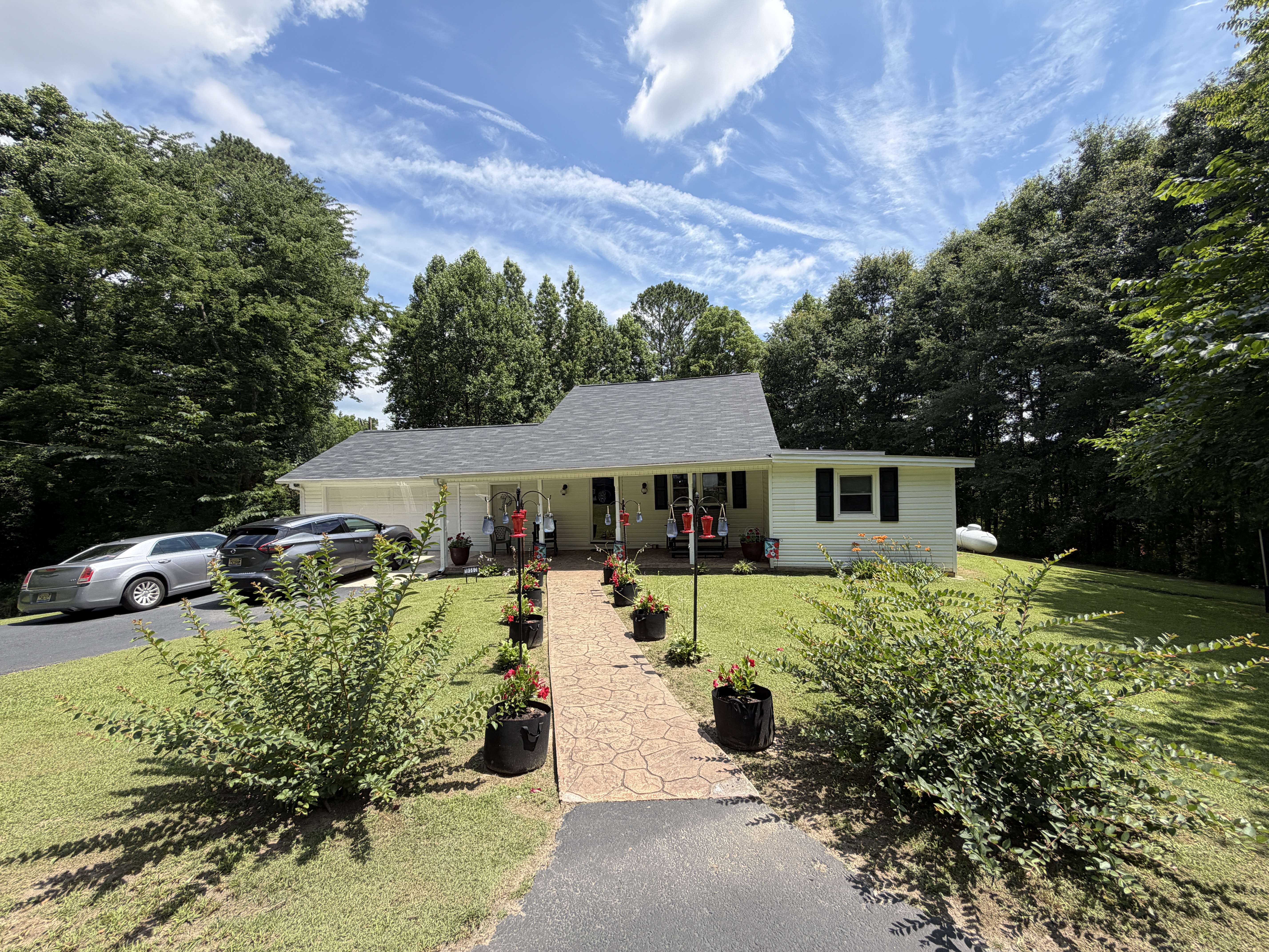 19560 Highway 31 Vinemont, Alabama 35179